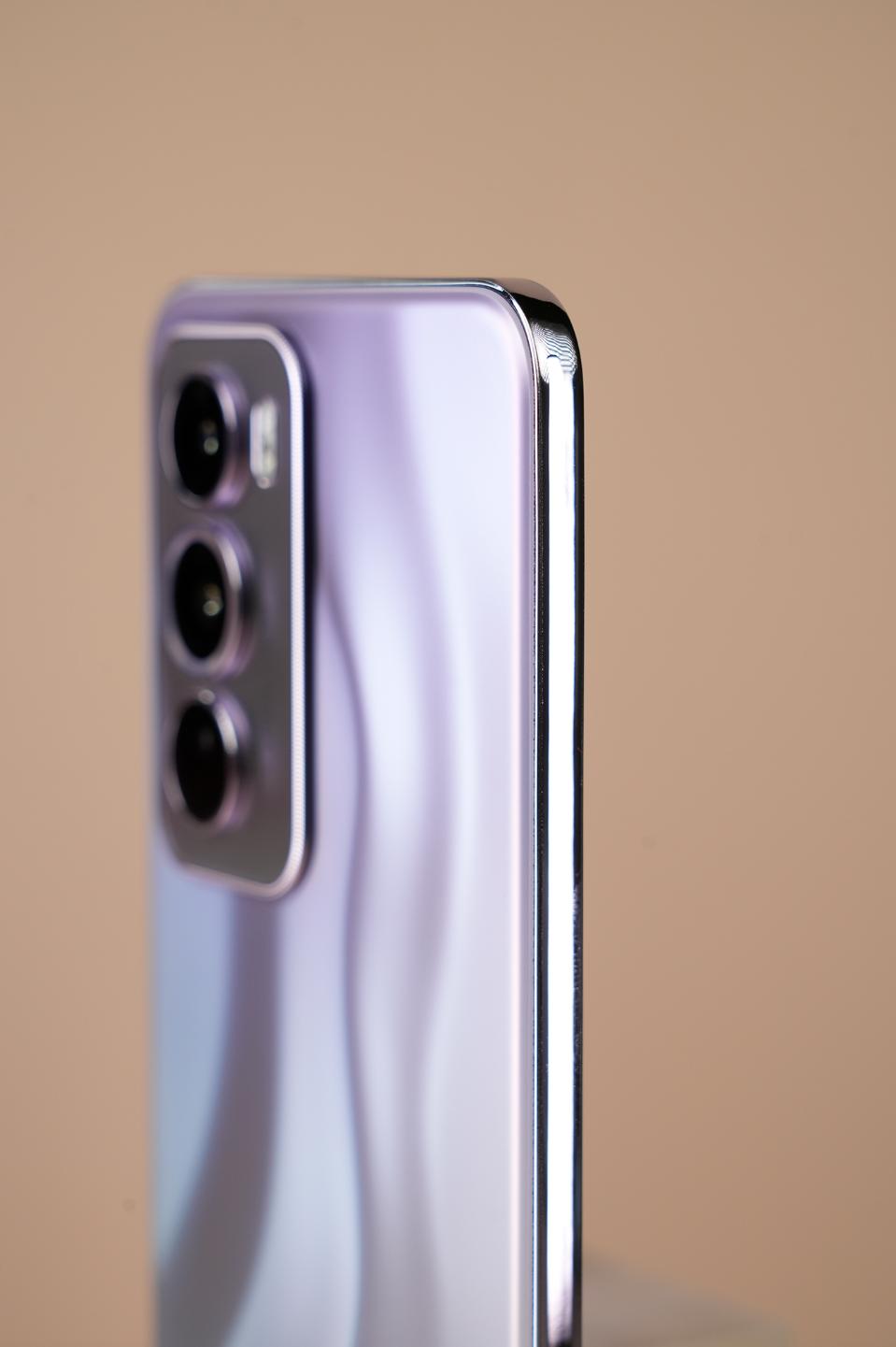 OPPO Reno 12 Pro评测：小而美的轻旗舰